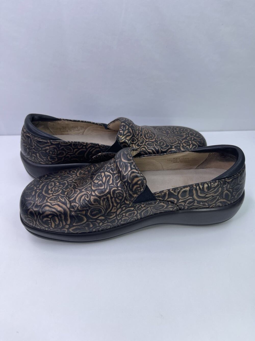 Alegria Debra Professional Slip On Clogs Size 38 US 8 Bronze Bouquet Metallic